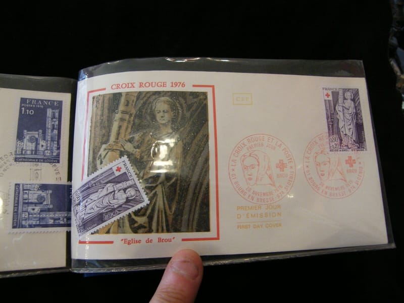"Enveloppe 1er jour Croix Rouge Eglise de Brou 1976 + 1 timbre non oblitéré 2"