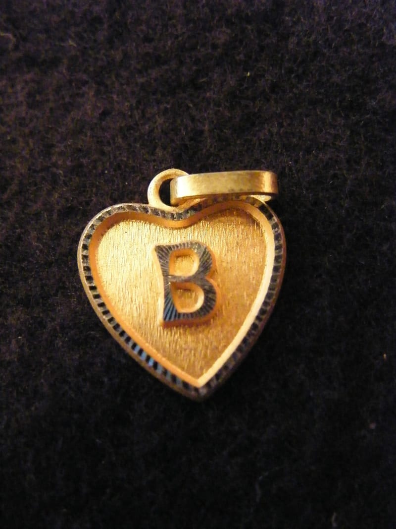 Cœur Or Pendentif Médaillon en Or Plaqué Lettre B 1,5 cm