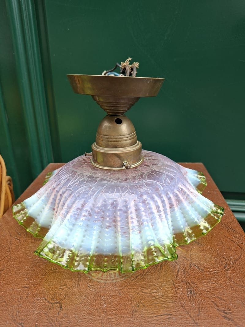 Suspension Art Nouveau Opaline