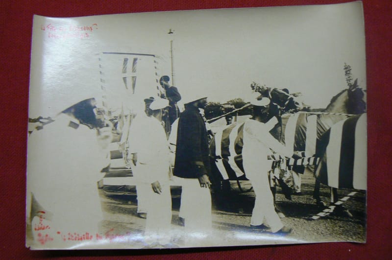 "Photographie La Fête des Drapeaux Dakar Août 1913 La Médaille du Maroc"