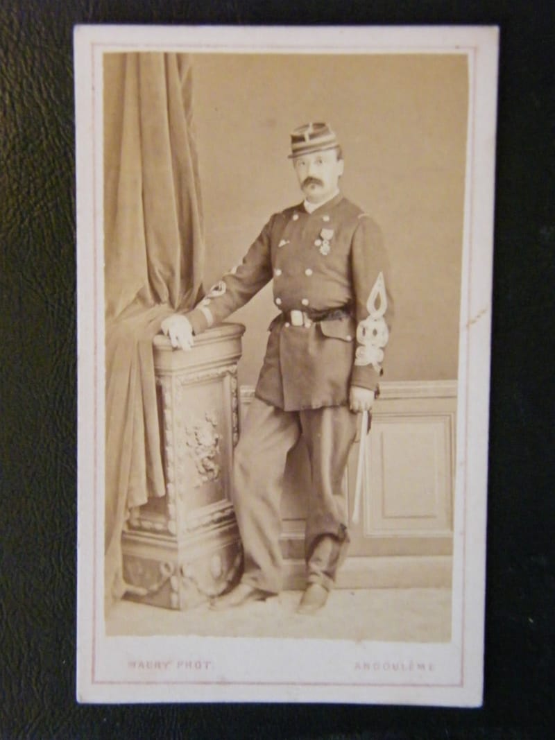 "Photographie Militaire Signée V Veyret 6 Décembre 1871 photo Maury Angoulême"