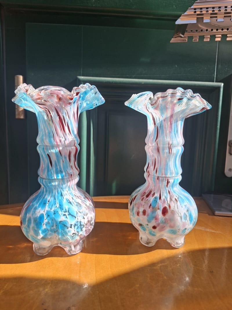 Clichy 1900 Paire Vases Verre Mouchetés Quadripodes