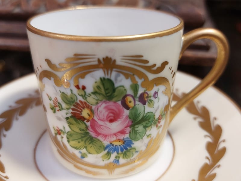 Limoges Tasse Moka Dorures G Simonnet peint main — vue 2