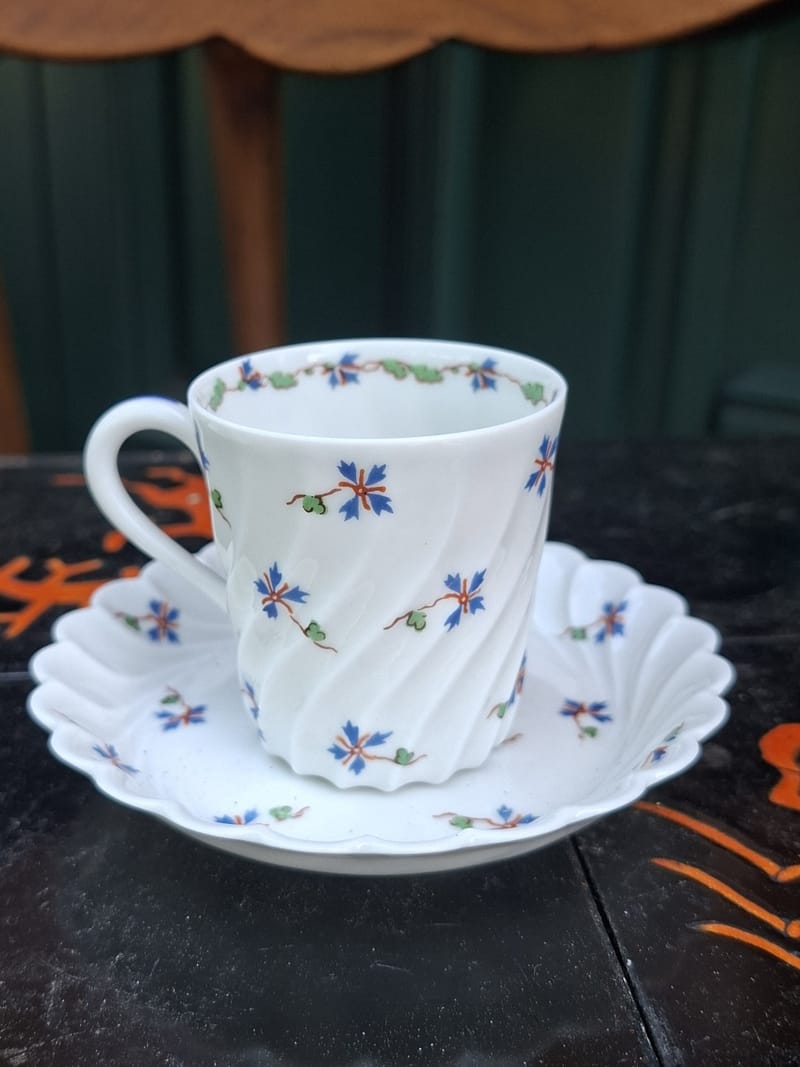 Tasse Moka Haviland Porcelaine Limoges Bleuets Torse