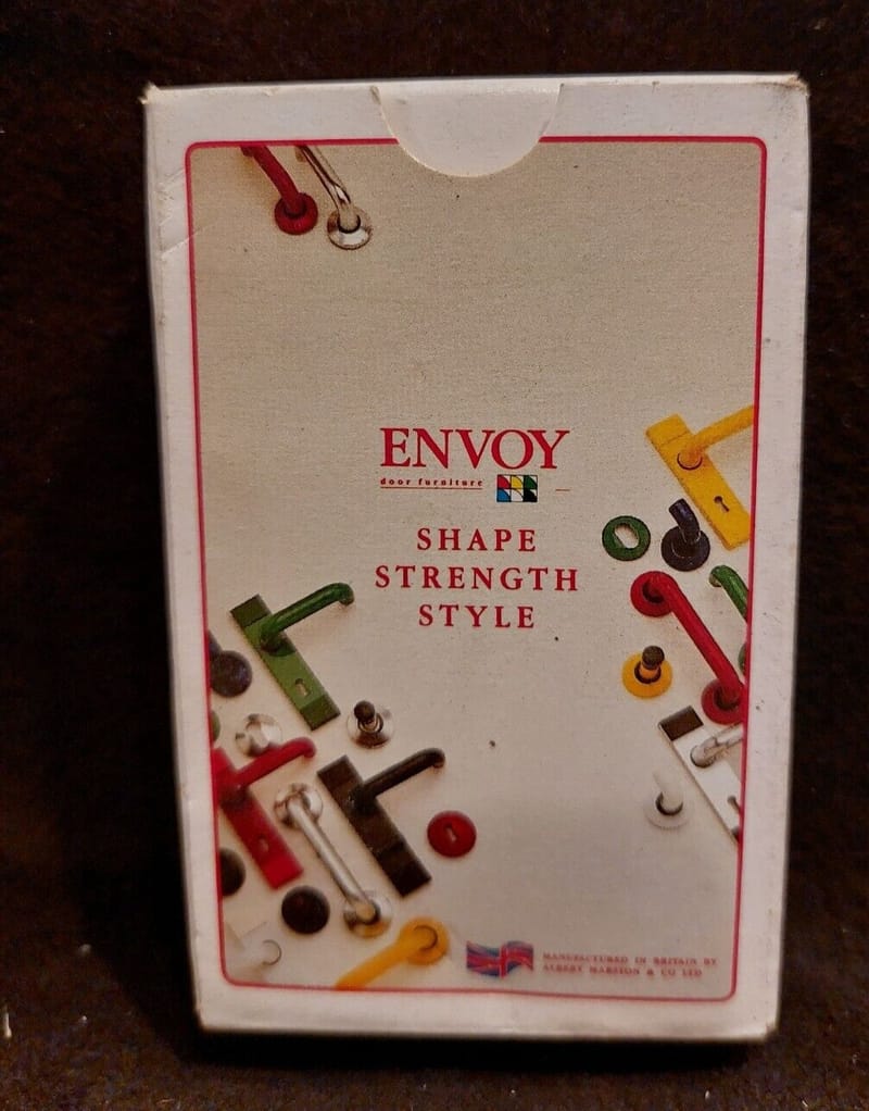 Cartes Jeu Envoy Shape Strength Style sous Blister