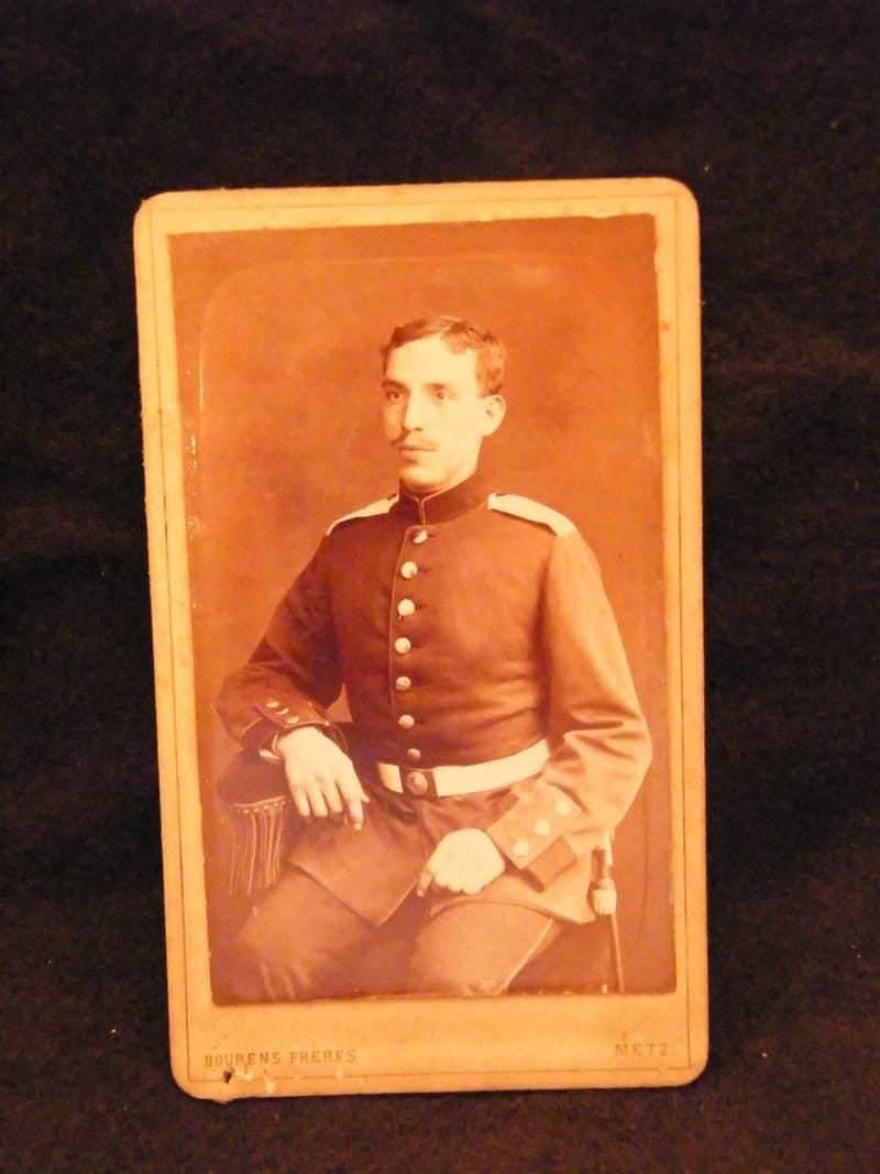 "Photographie CDV Militaire Bourens Frères Metz  XIX ème Siècle"