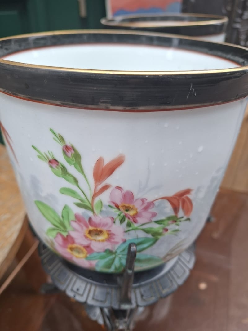 Paire Cache Pots Porcelaine Peinte XIX ème siècle Oiseaux Bois Bronze — vue 23
