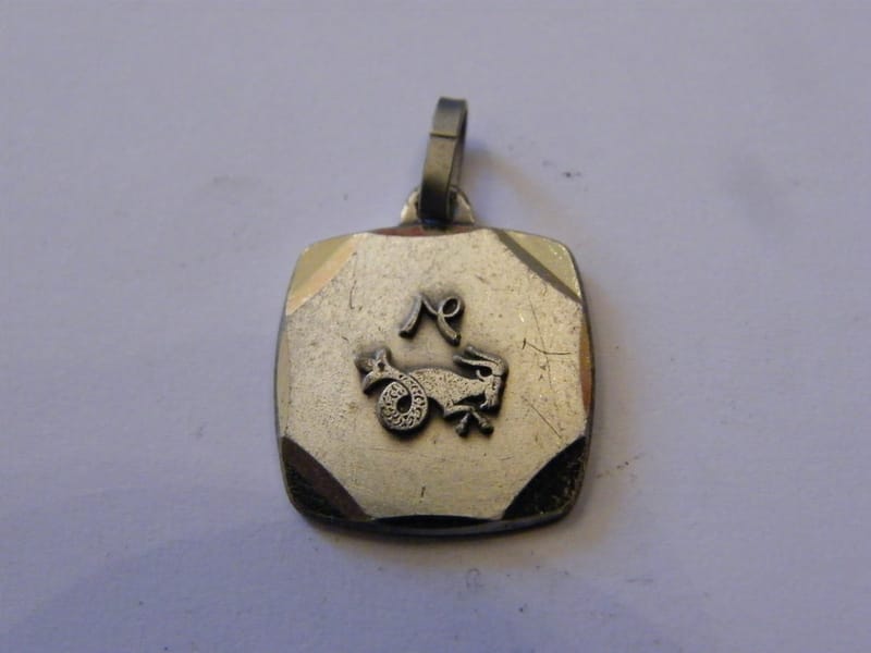 Argent Massif Pendentif Médaillon Signe du Zodiaque Capricorne Silver Silber 2"