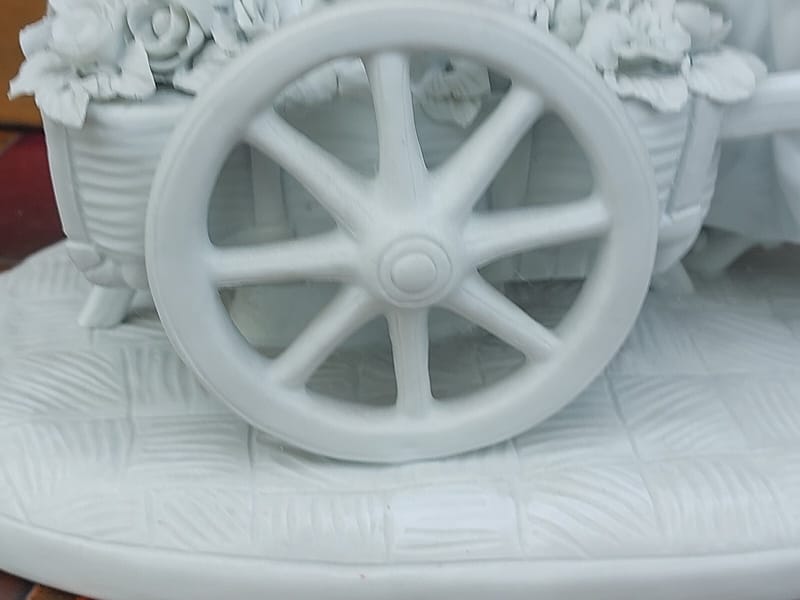 Biscuit Vendeuse Fleurs Signé S Rameaux ancien Porcelaine — vue 5
