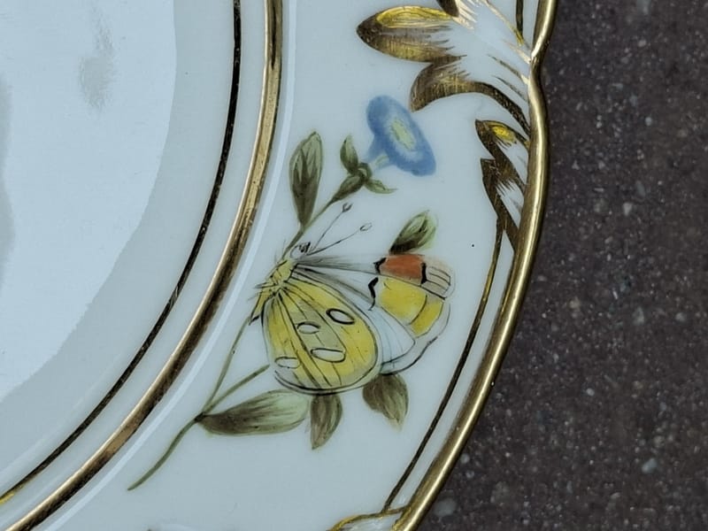 Assiette Porcelaine Paris XIX ème siècle Oiseaux Papillons Sauterelles Signée MB — view 8 of 12