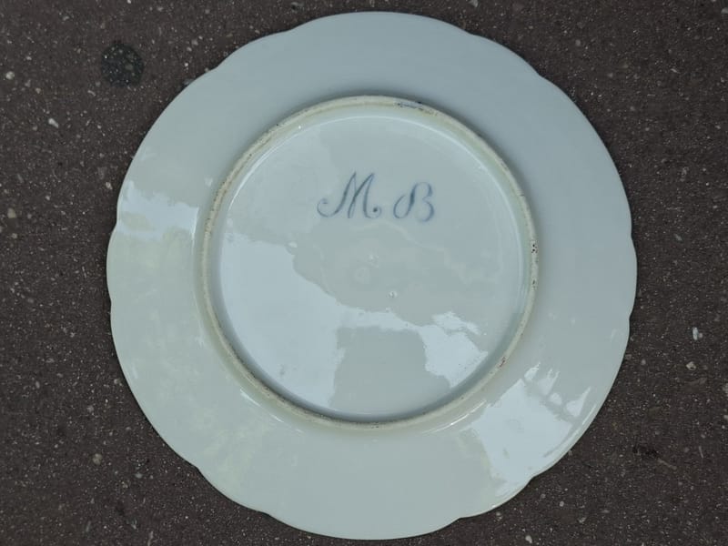 Assiette Porcelaine Paris XIX ème siècle Oiseaux Papillons Sauterelles Signée MB — view 11 of 12