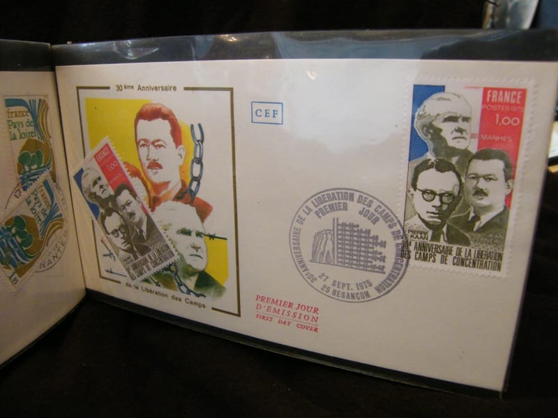 Enveloppe 1er jour 30ème Anniv libération des camps 1975 + 1 Timbre non oblitéré