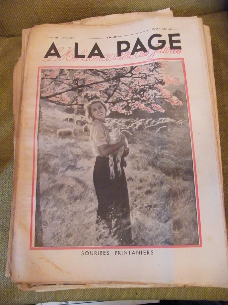 "A la page N°115 Juin 1932  Sourires printaniers"