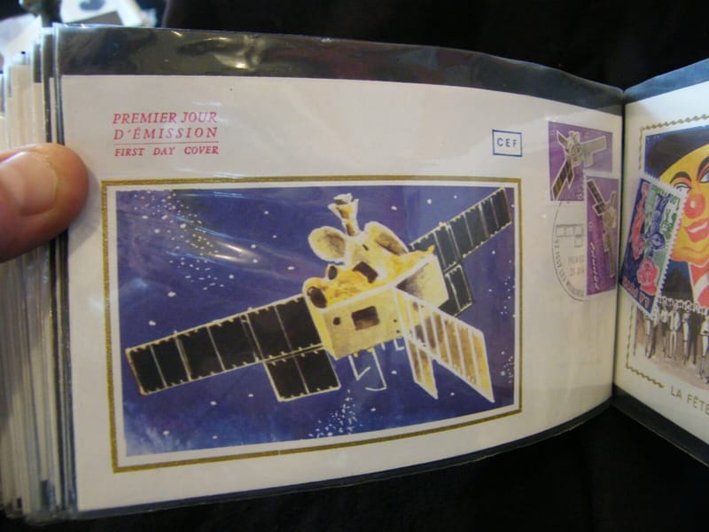"Enveloppe 1er jour Satellite Symphonie 1976 + 1 Timbre non oblitéré"
