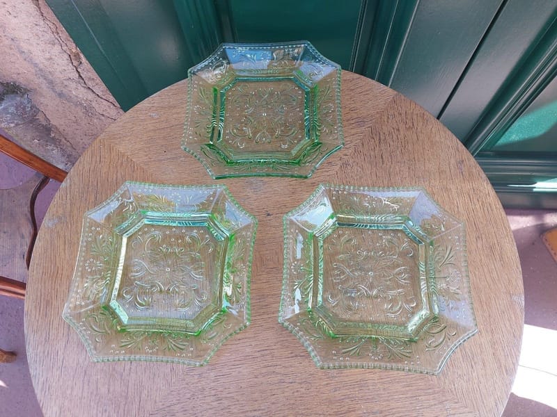 Portieux Vallérysthal Cristal Assiettes Carrés Jaunes Signées