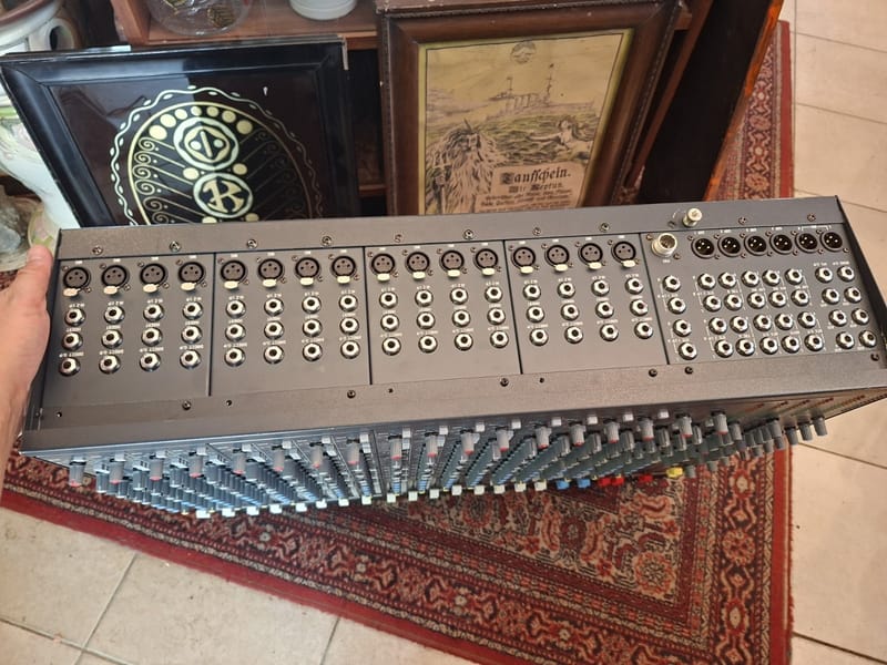 Soundcraft K1 Table Mixage — vue 10