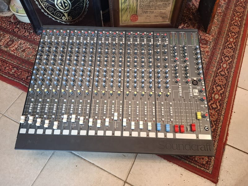 Soundcraft K1 Table Mixage