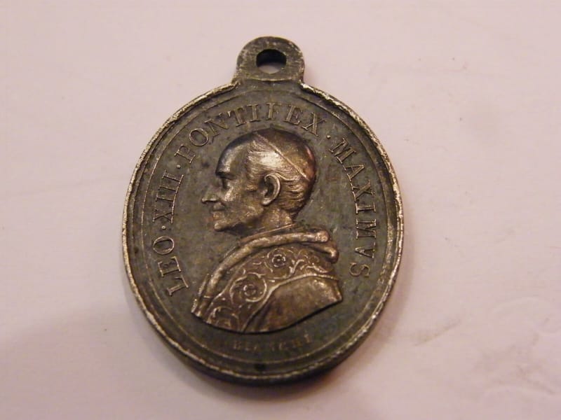 Médaille en Argent Plaqué Léon XIII Pape Blanchi