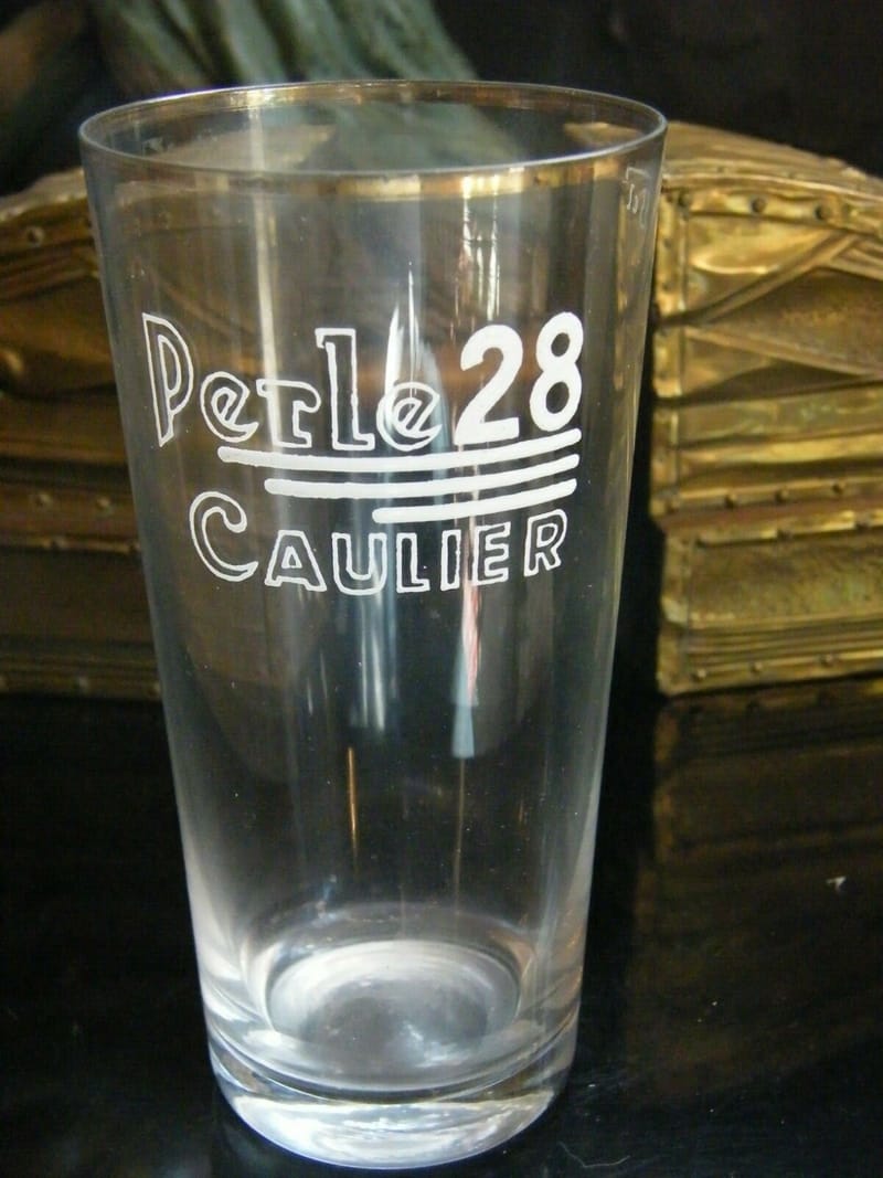 Perle 28 Caulier Verre Bière émaillé ancien 33 cl"