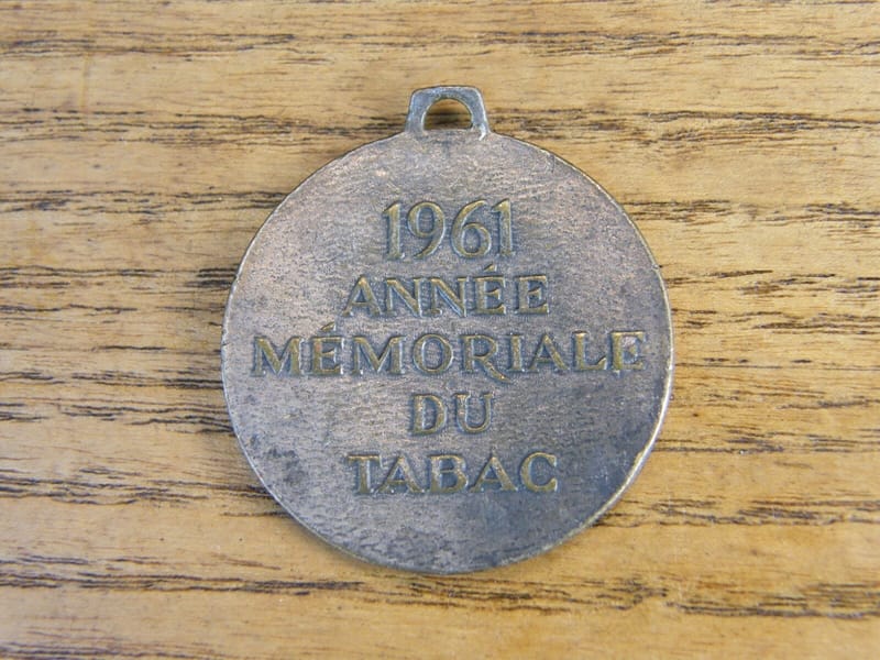 "Médaille en Zamac 1961 Année Mémoriale du Tabac 1591 1961 jean Nicot" — vue 2