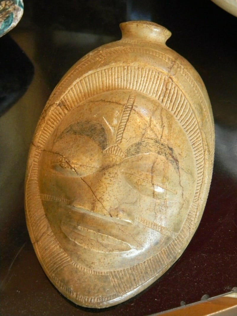 Art Pacifique Océanie Visage Pierre dure  ancien