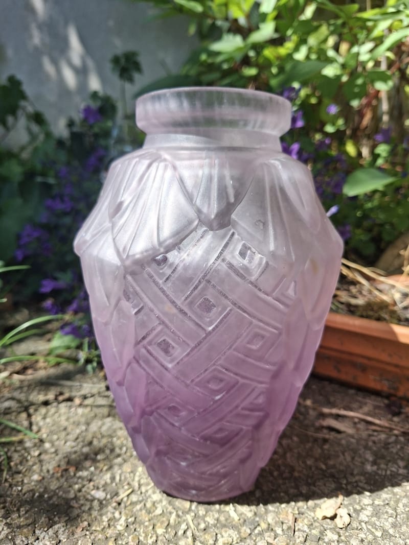 Schneider Vase Art Déco  Verre Moulé Pressé Améthyste