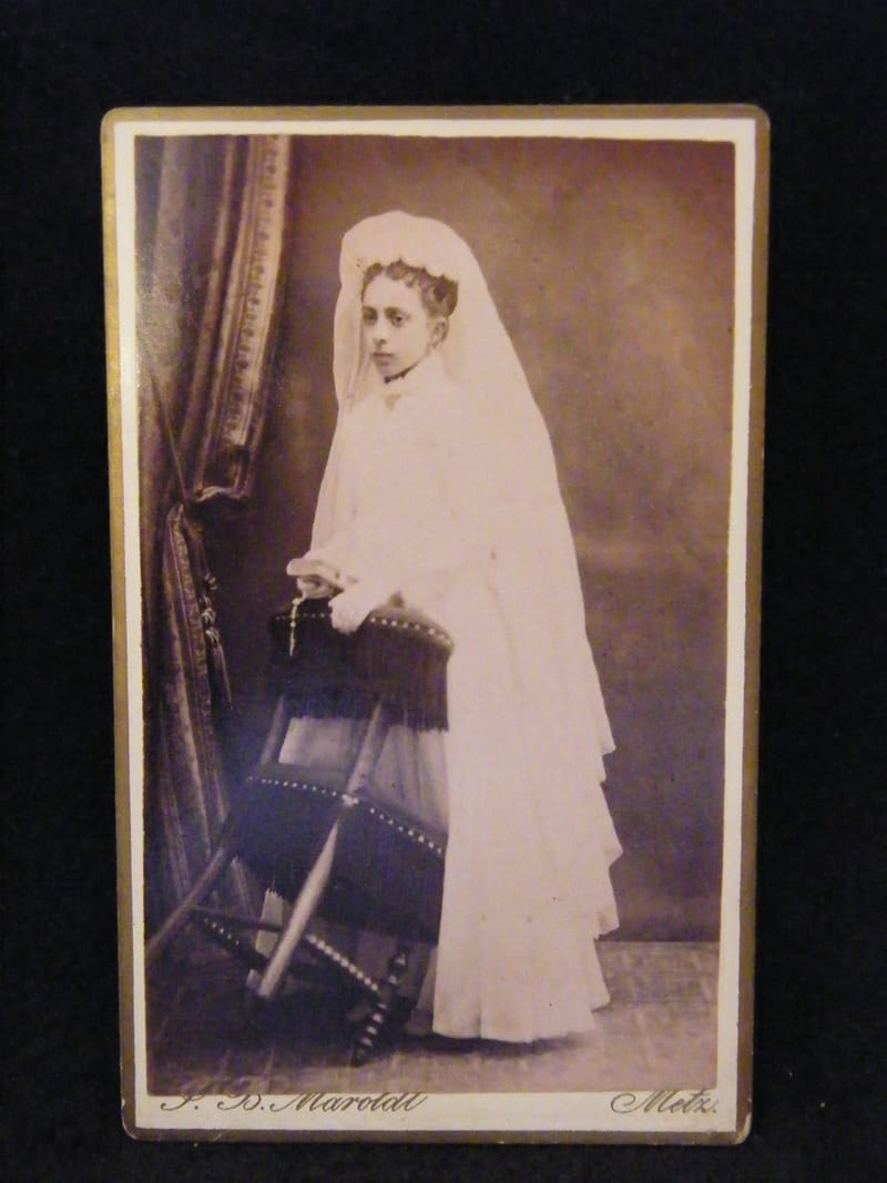 "Photographie CDV Communiante FB Maroldt XIX ème Siècle"