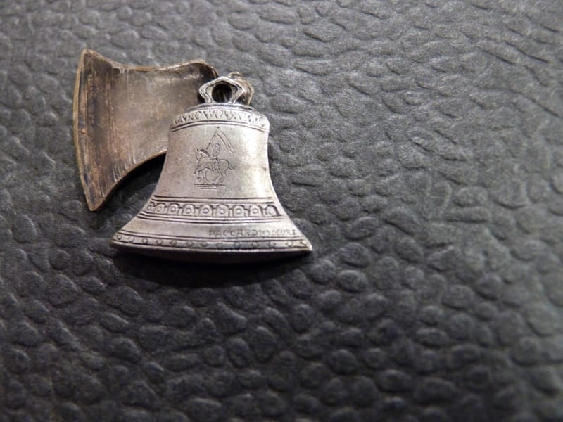 Cloche Piccard Fondeurs Médaille Pendentif Argent Plaqué Silver Silber — vue 2