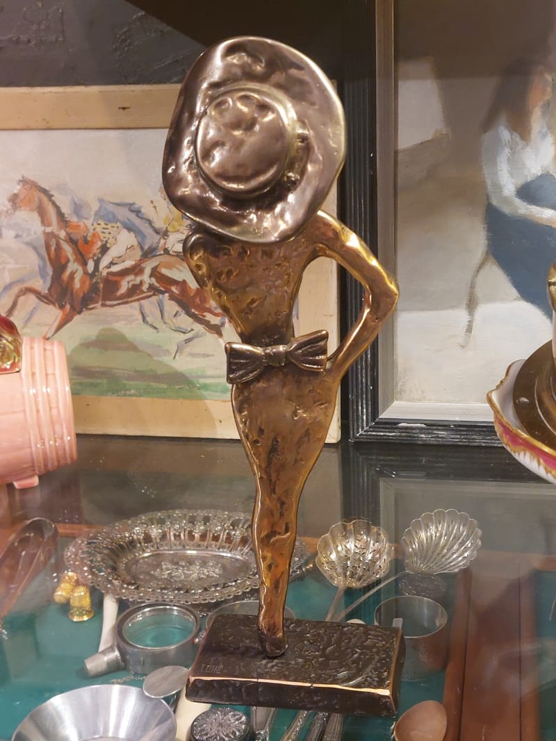 Lohé Bronze Femme Chapeau Yves Lohé Signé