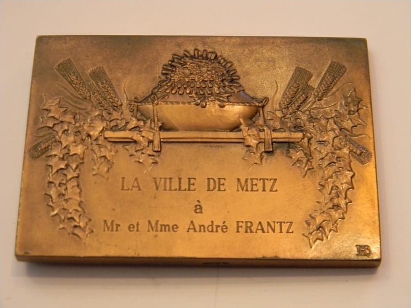 Metz Médaille Bronze Baudichon Couple de personnes agées Ville de Metz — vue 3