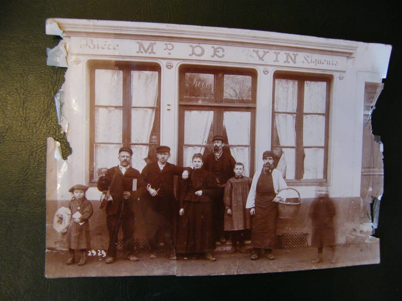 "Photographie Café Bière  Madame de Vin Pierre Boiteux XX ème Varangéville 54"