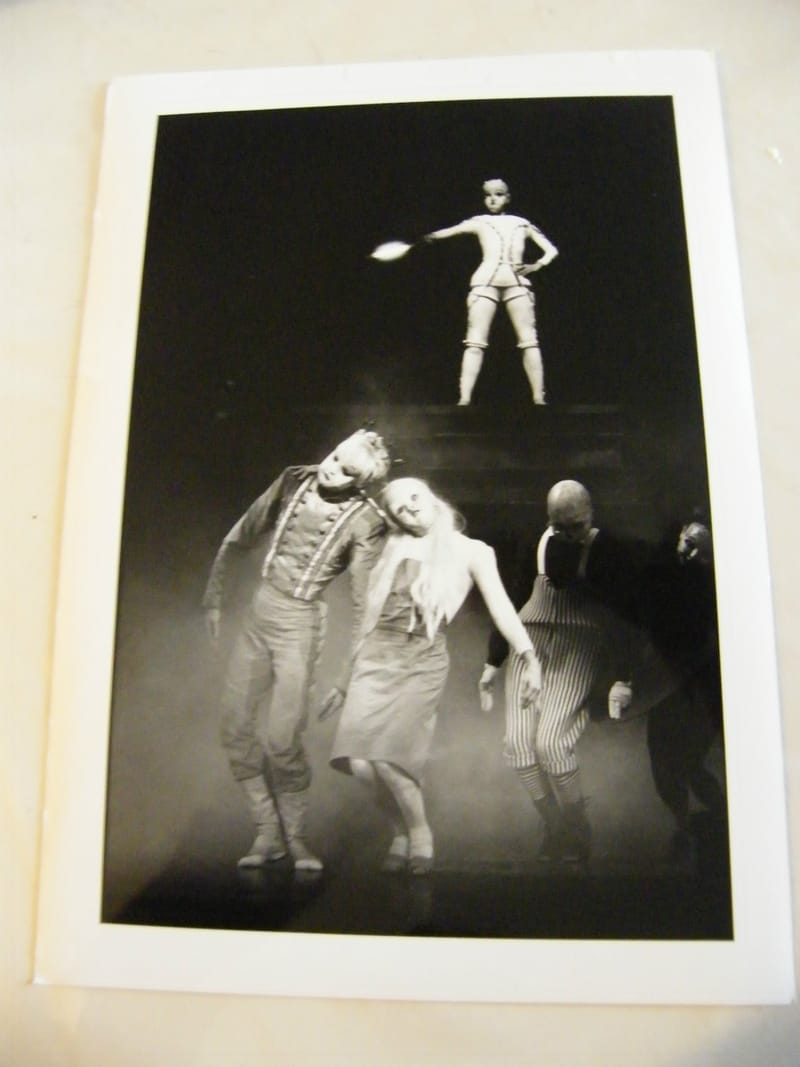 "Photographie Danse Cendrillon Prokofiev Maguy Marin 1985 par Valès"