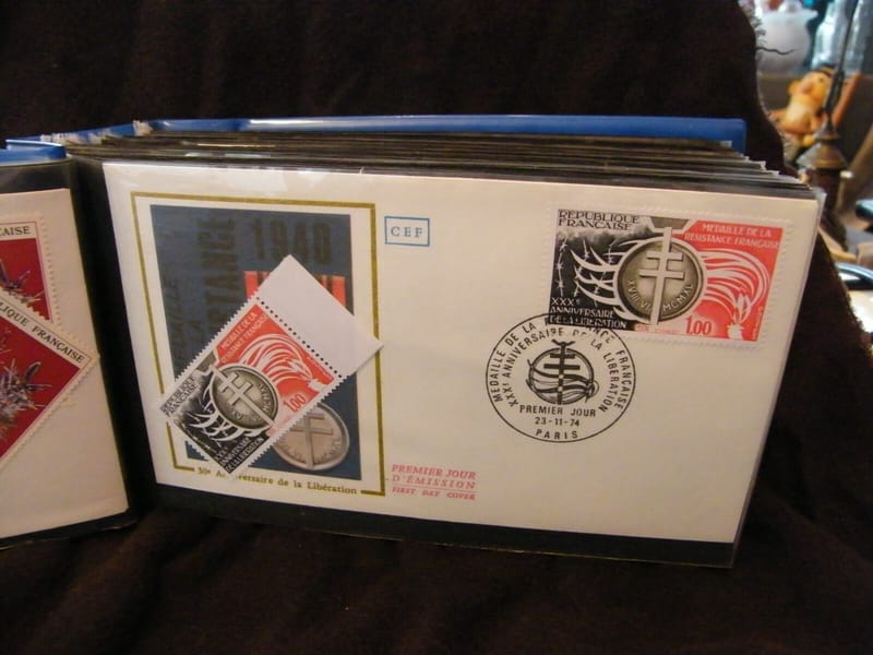 "Enveloppe 1er jour 30 ème anniversaire libération 1974 + 1 timbre non oblitéré"