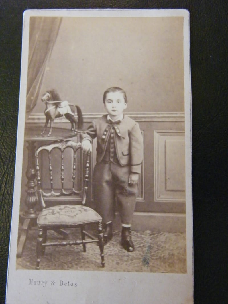 "Photographie Enfant et Son Cheval de Bois XIX ème Siècle Maury & Debas"