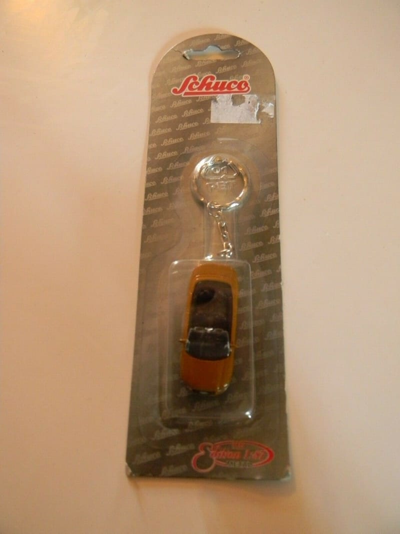 Schuco Audi A4 Cabriolet Porte Clé HO 1:87 Edition Métal sous Blister