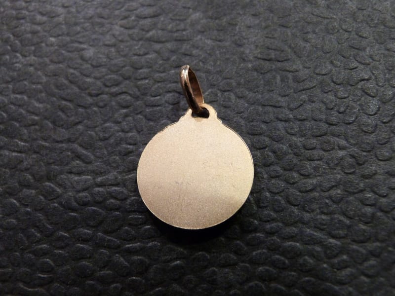 Or Pendentif Médaillon Signe Zodiaque Plaqué Or Capricorne — vue 2