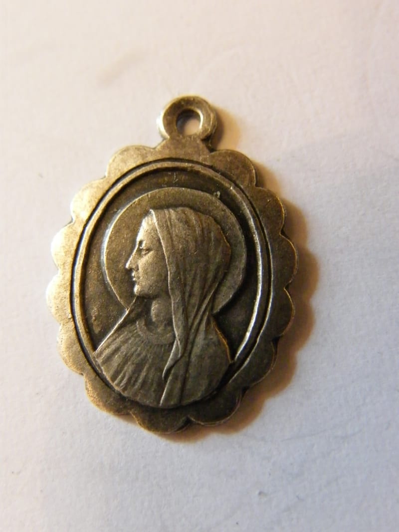 Médaille Pendentif Soubirou apparition Lourdes de Argent Plaqué Silver Silber"